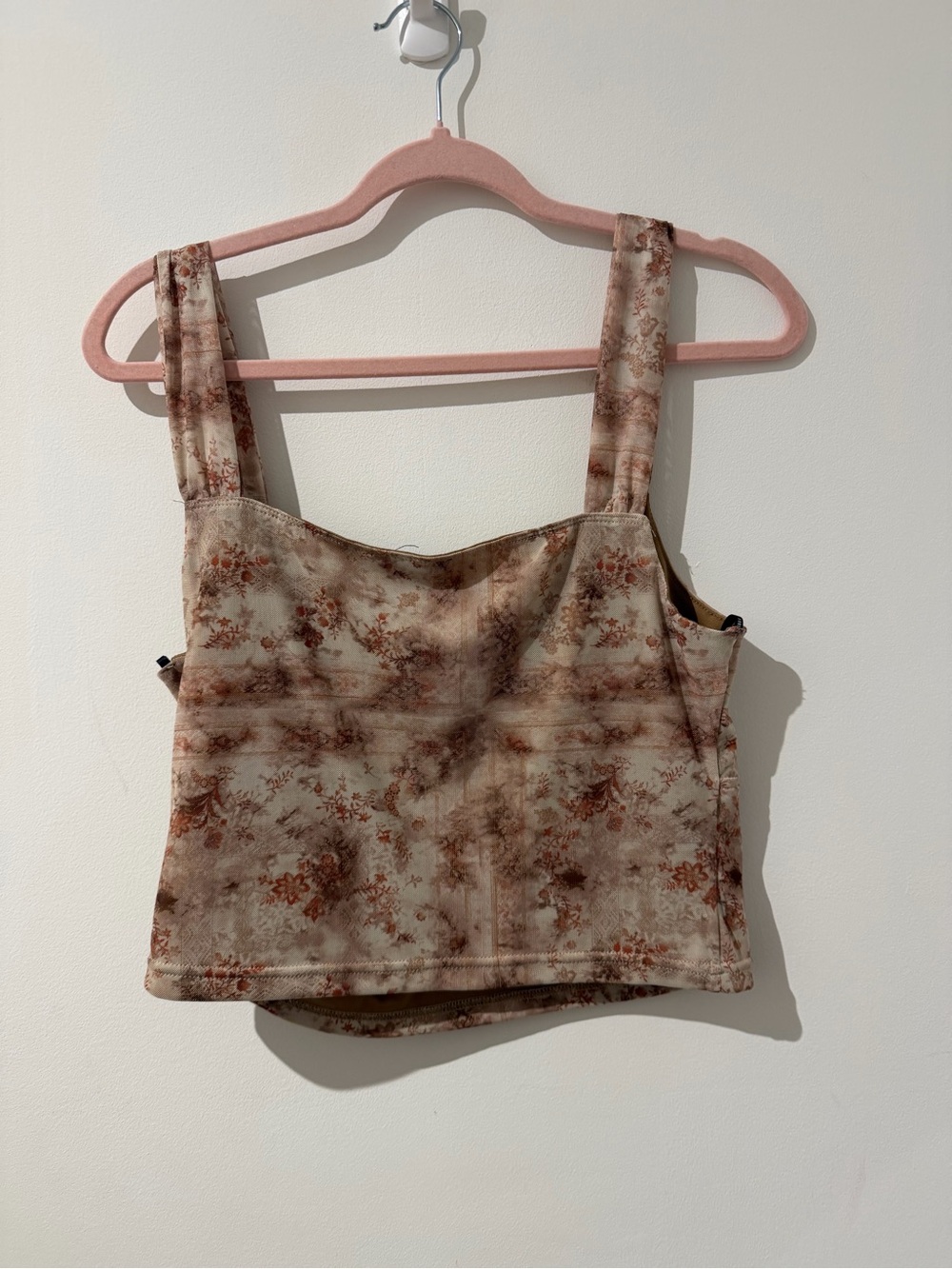 Forever 21 Beige & Rust Floral V-Neck Cropped Tank - Picture 3 of 3